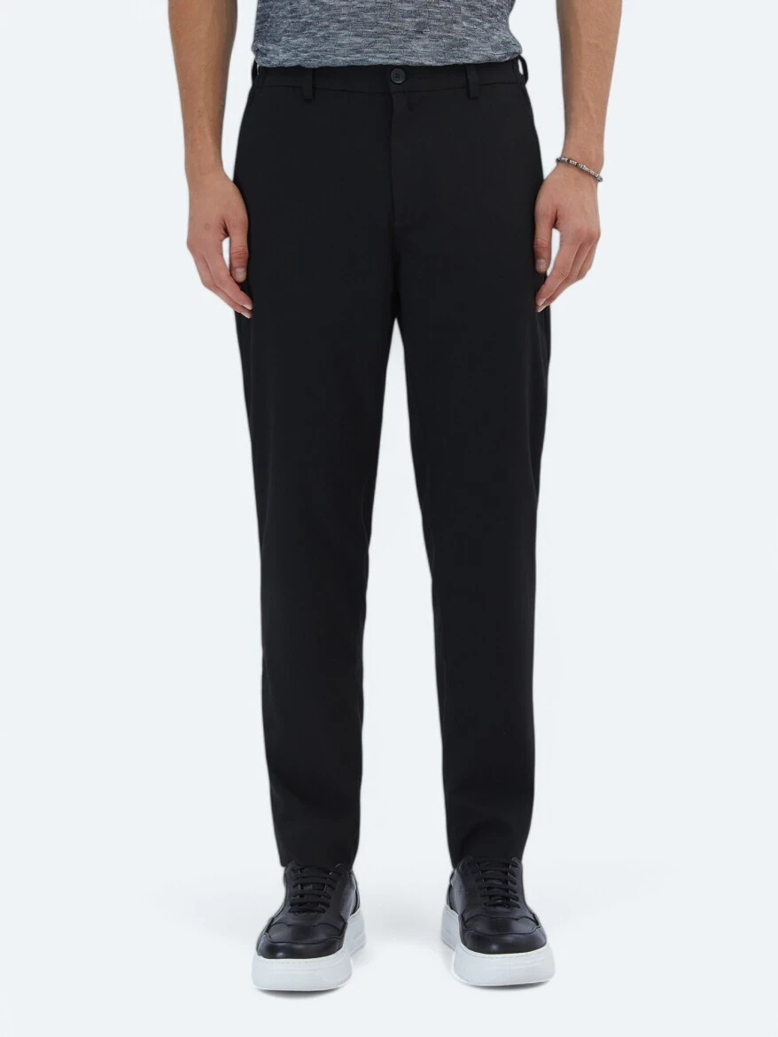 Black Weaving Jogging Fit Casual Trousers - 3