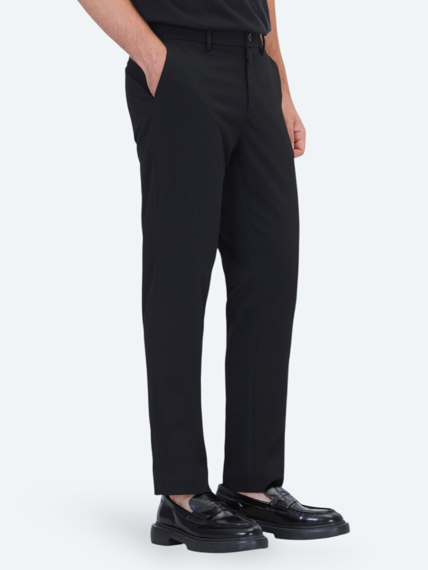 Black Weaving Jogging Fit Casual Trousers - 3