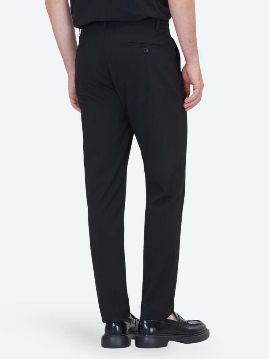 Black Weaving Jogging Fit Casual Trousers - 5