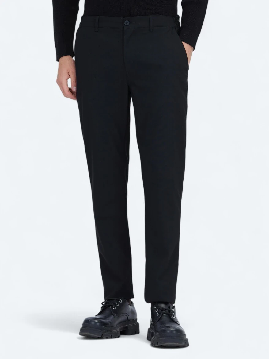 Black Weaving Jogging Fit Casual Trousers - KİP