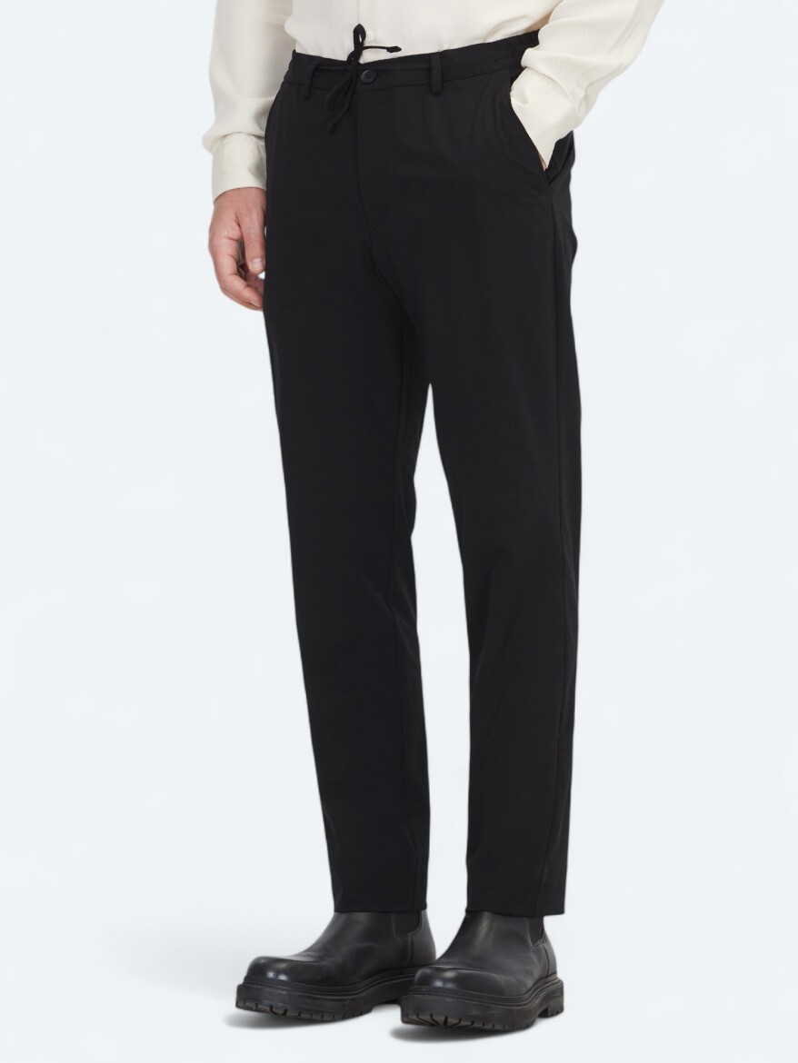 Black Weaving Jogging Fit Casual Trousers - 2