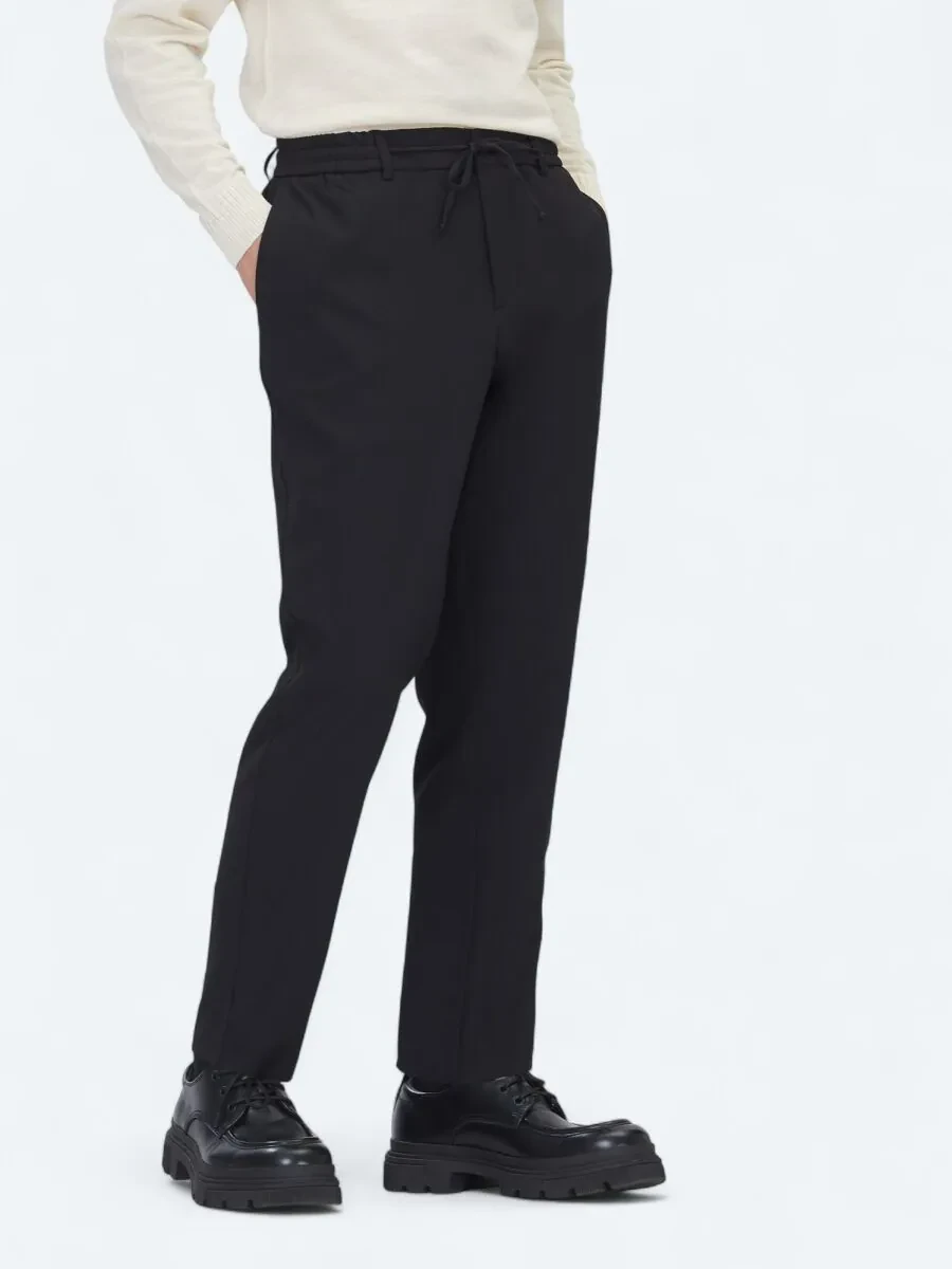 Black Weaving Jogging Fit Casual Trousers - 4