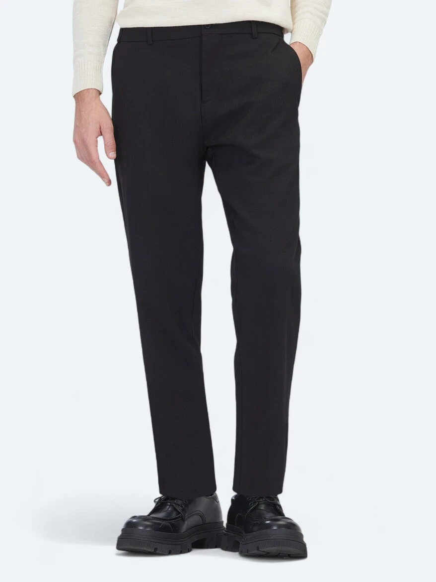 Black Weaving Jogging Fit Casual Trousers - KİP