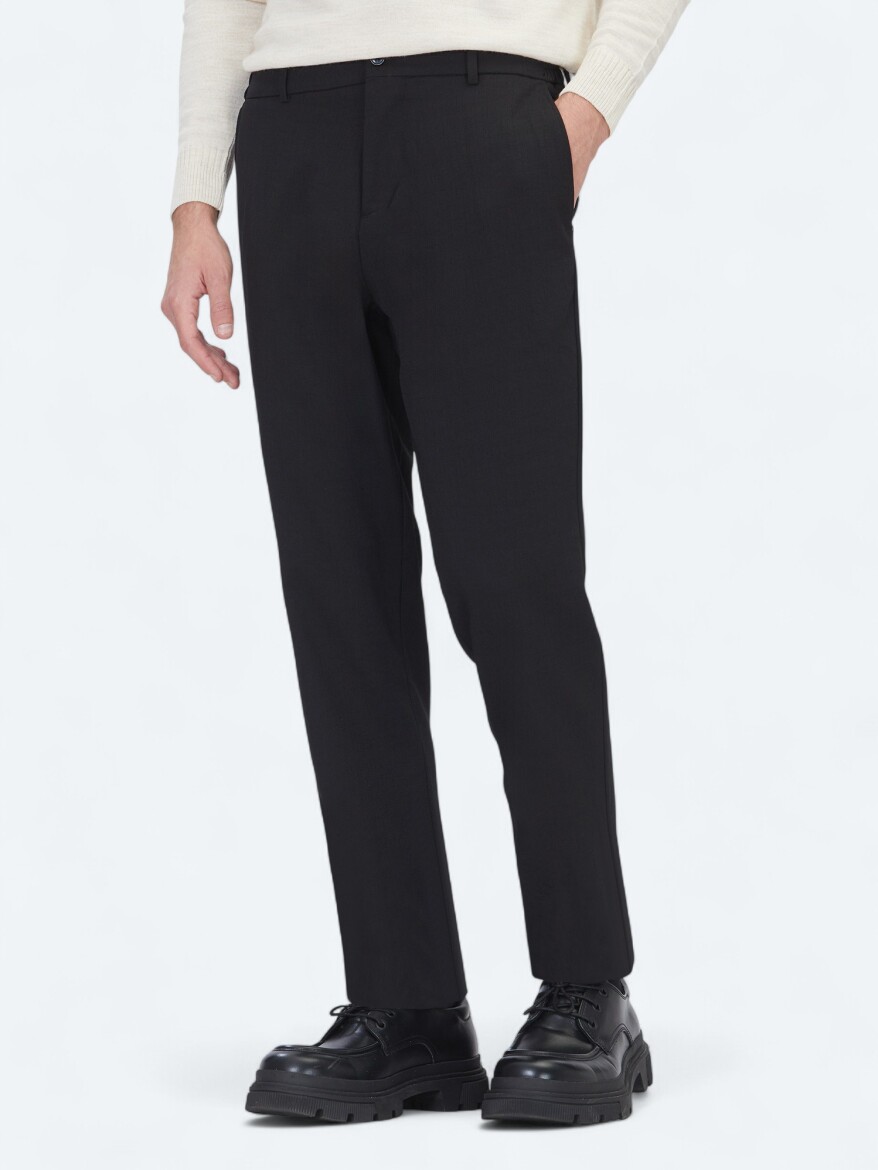 Black Weaving Jogging Fit Casual Trousers - 3