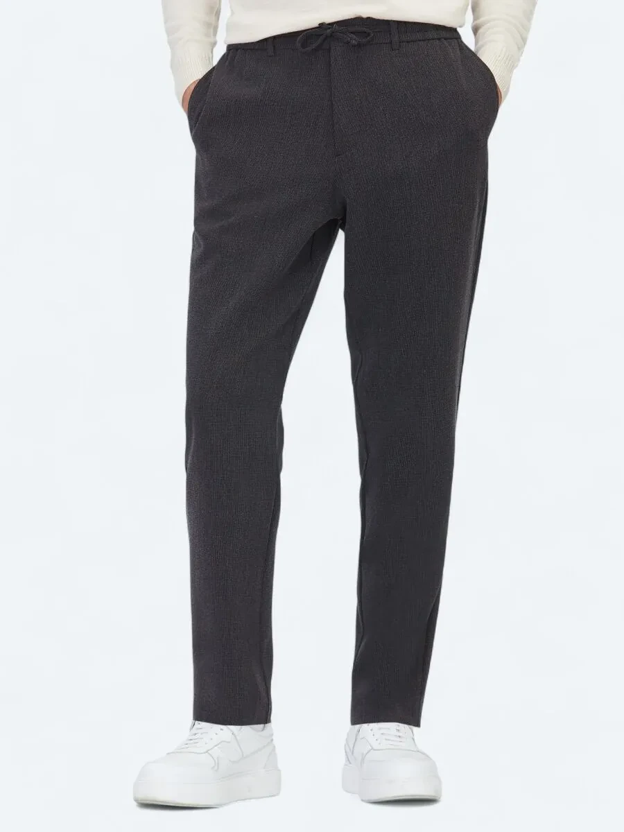 Black Weaving Jogging Fit Casual Trousers - 2