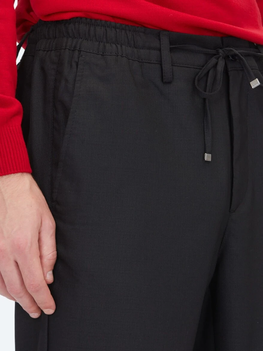 Black Weaving Jogging Fit Casual Trousers - 4