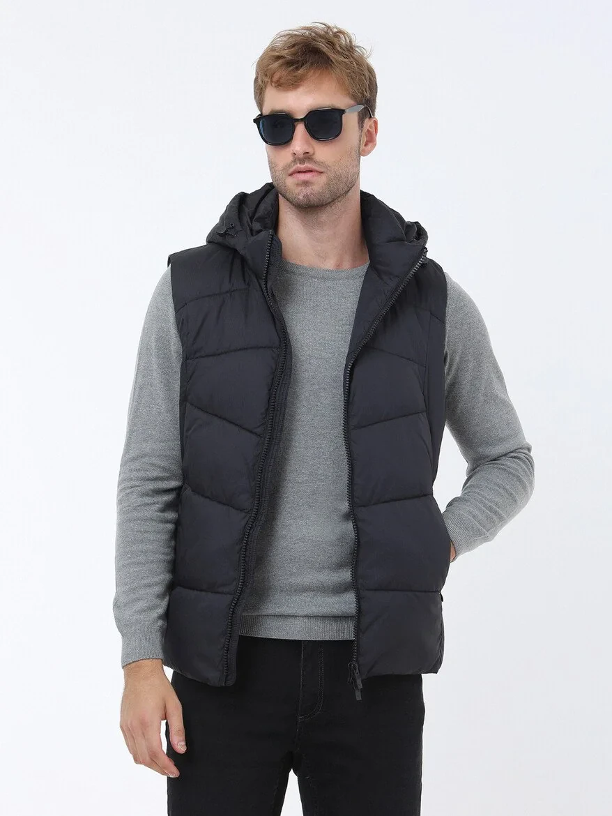 Black Weaving Puffer Vest - 1