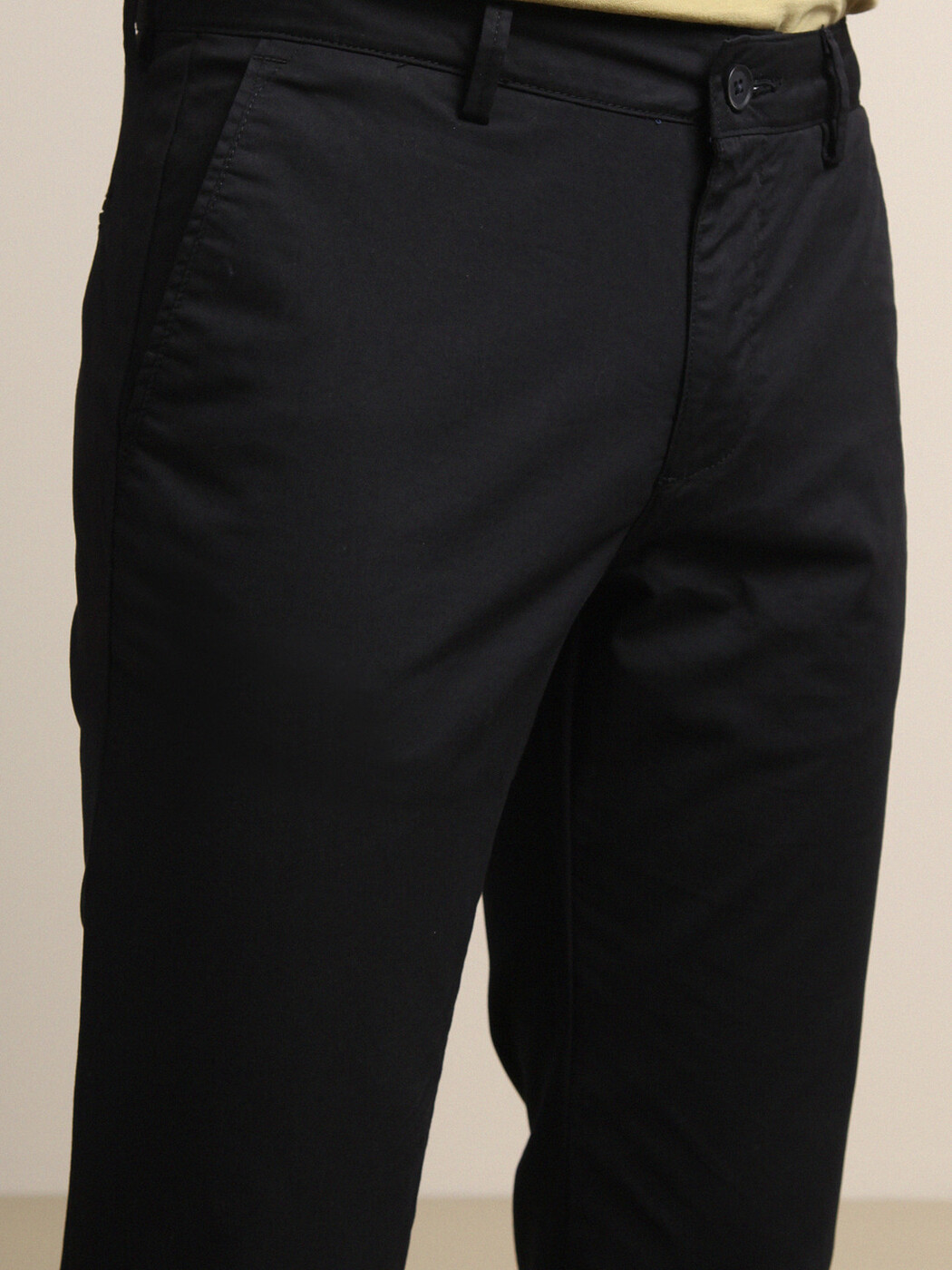 Black Weaving Regular Fit Casual Cotton Blended Trousers - 3