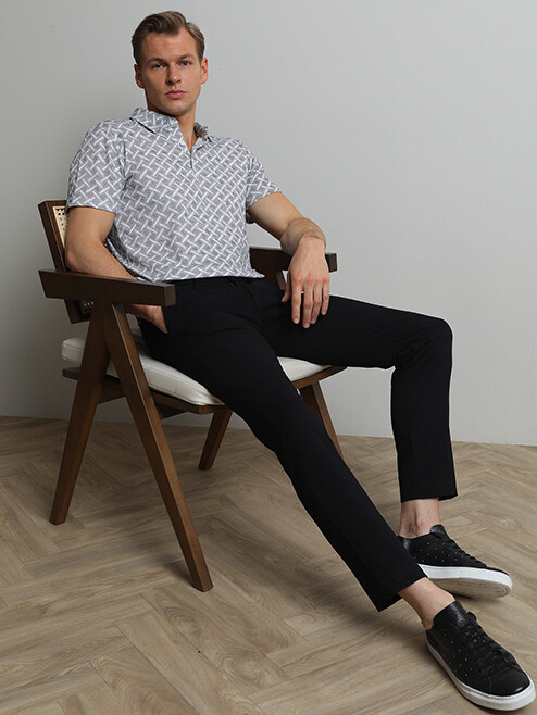 Black Weaving Regular Fit Casual Cotton Blended Trousers - 3