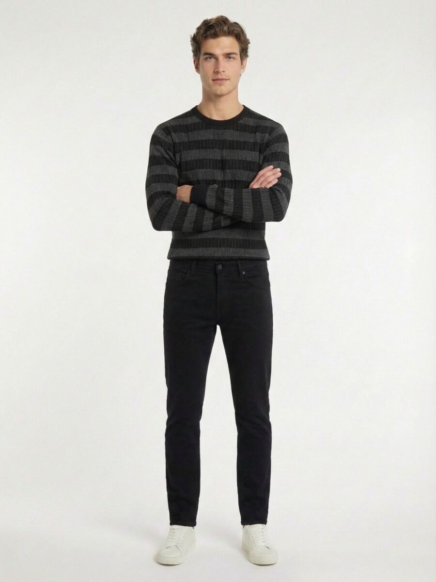 Black Weaving Slim Fit Casual Cotton Blended Trousers - 3