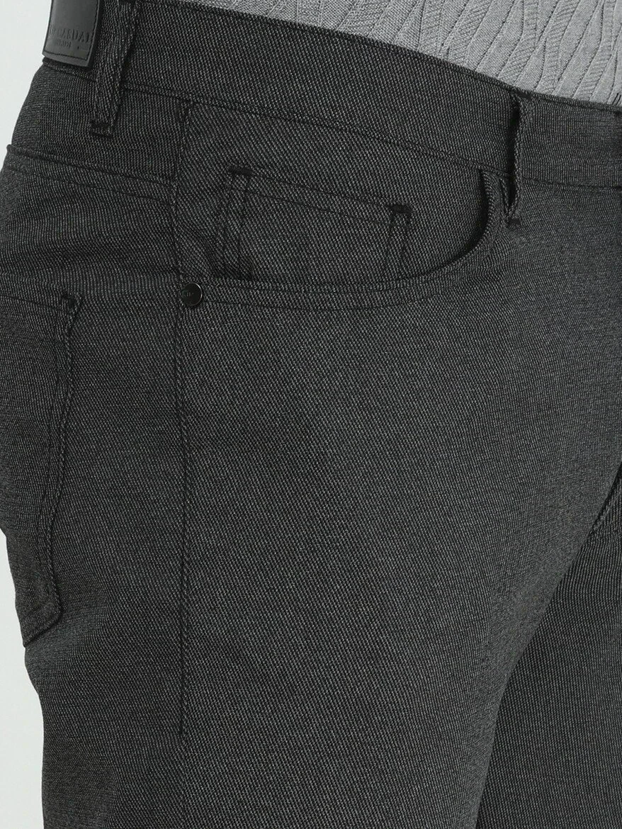 Black Weaving Slim Fit Casual Cotton Blended Trousers - 3