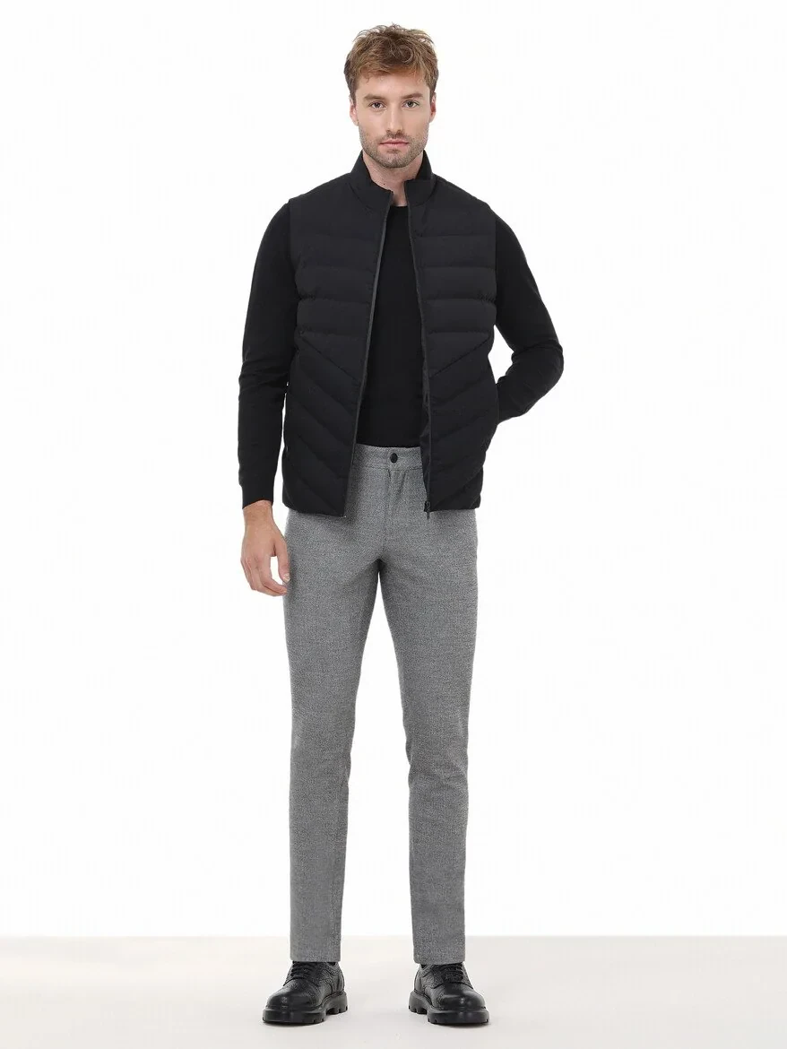 Black Weaving Slim Fit Casual Cotton Blended Trousers - 3