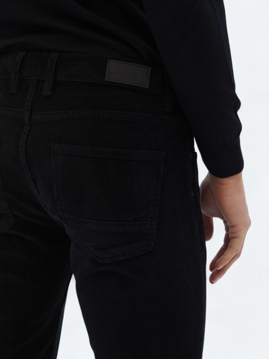 Black Weaving Slim Fit Casual Cotton Blended Trousers - 4