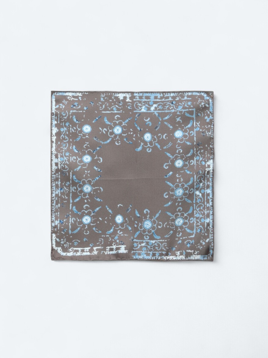 Brown Handkerchief - KİP