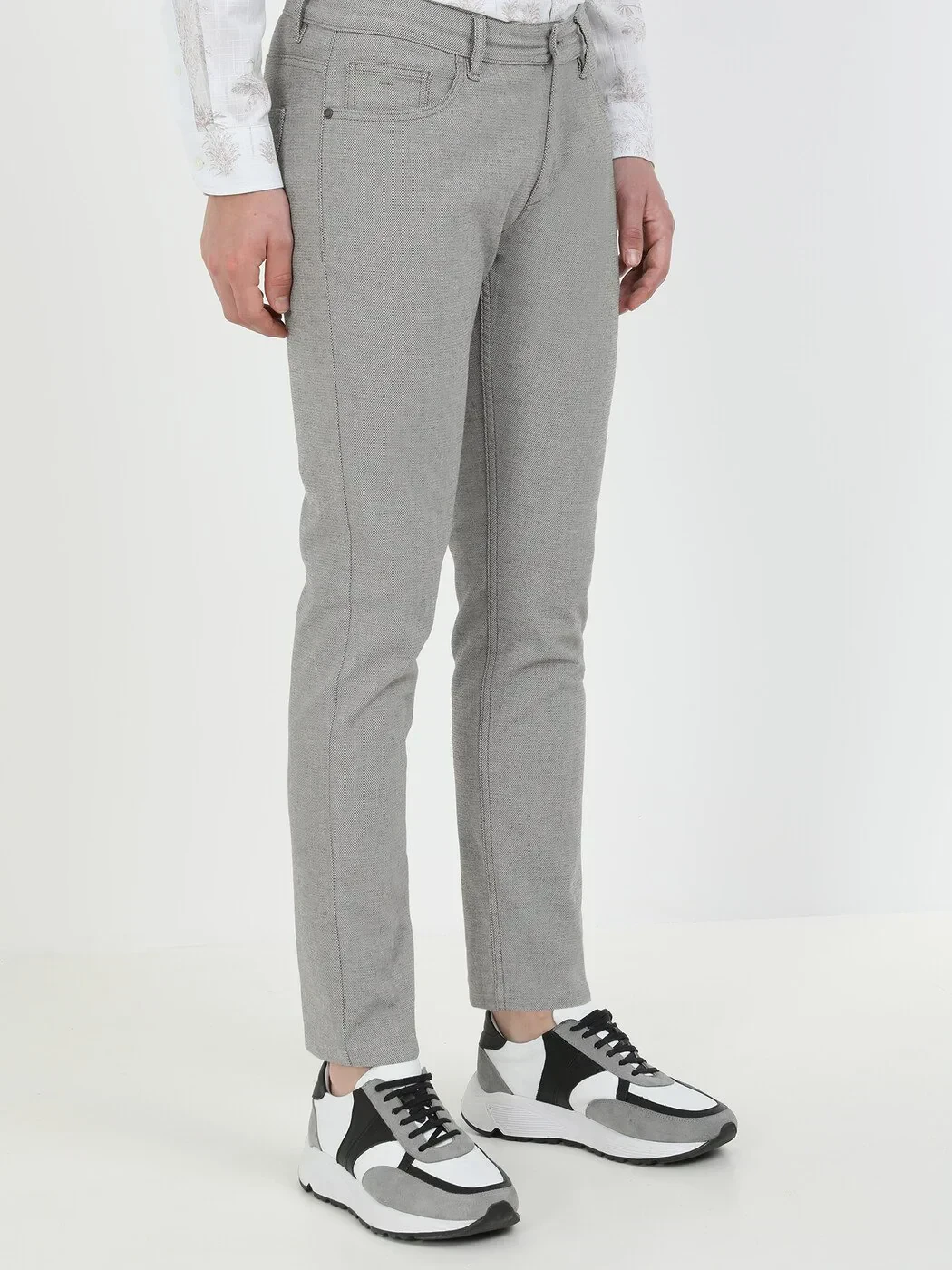 Brown Weaving Slim Fit Casual Cotton Blended Trousers - 2