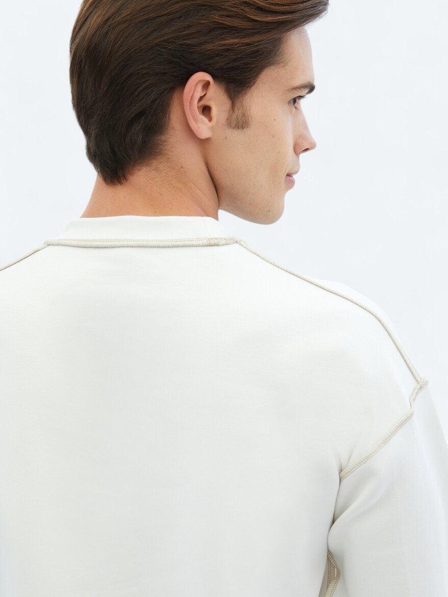 Ecru Crew Neck Printed Double-Sided Sweatshirt - 9