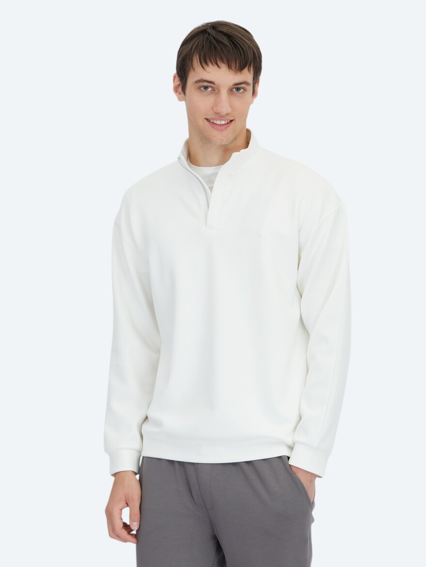 Ecru Turtleneck Plain Sweatshirt - 1