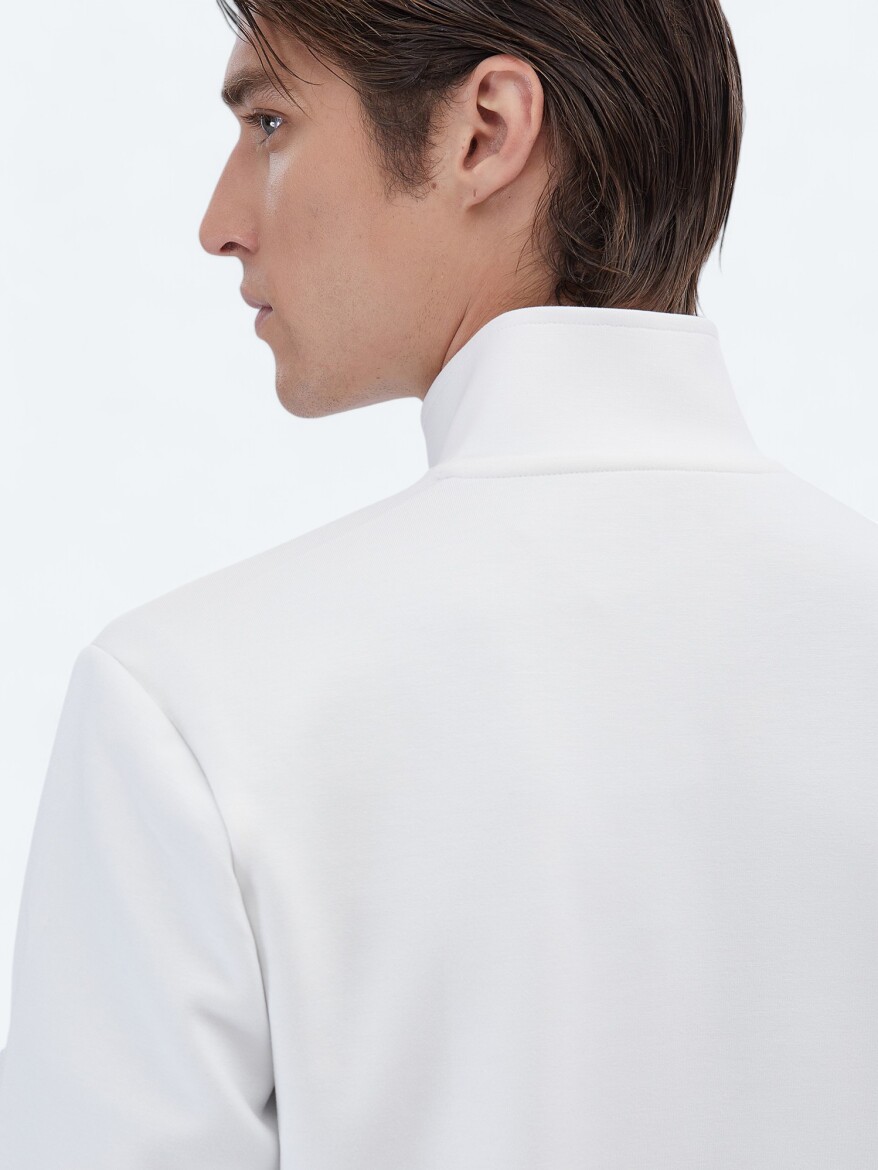 Ecru Turtleneck Sweatshirt - 5