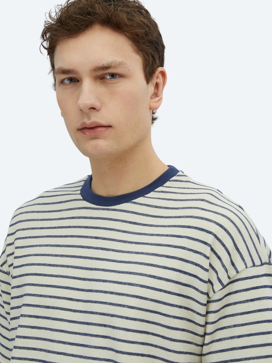 Ekru Çizgili Bisiklet Yaka %100 Pamuk T-Shirt - 3