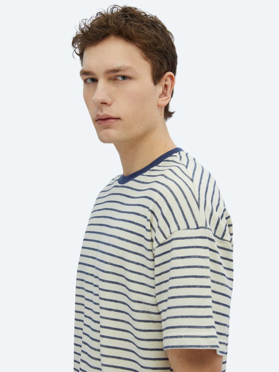 Ekru Çizgili Bisiklet Yaka %100 Pamuk T-Shirt - 4