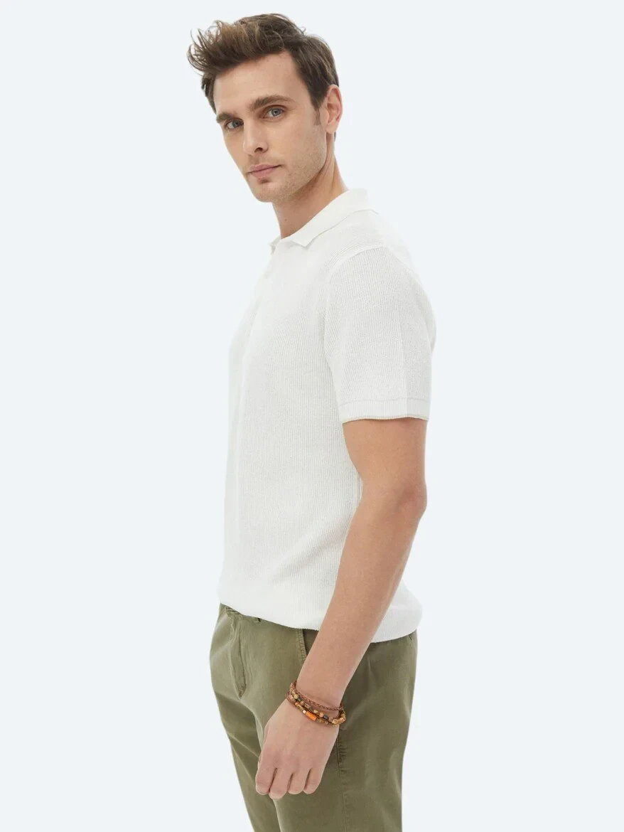 Ekru Polo Yaka Jakarlı Triko 