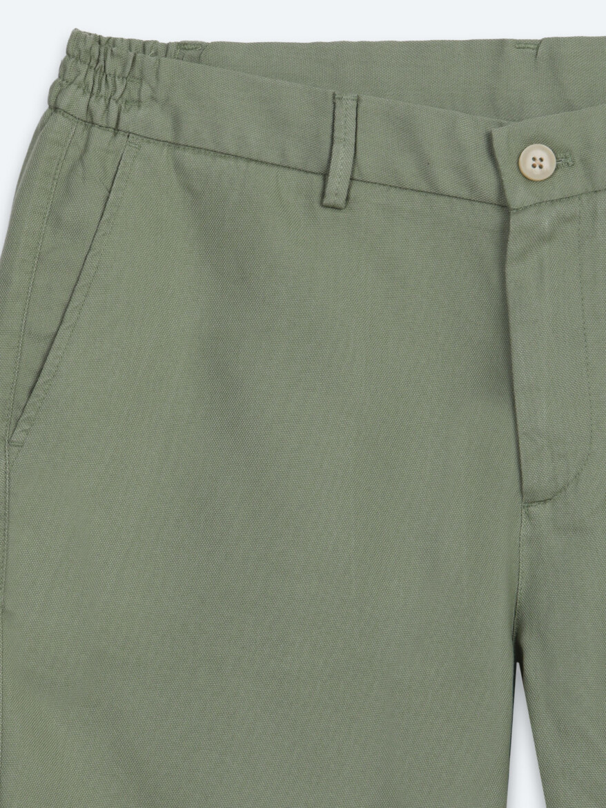 Green Material Jogging Fit Casual Bermuda - 7