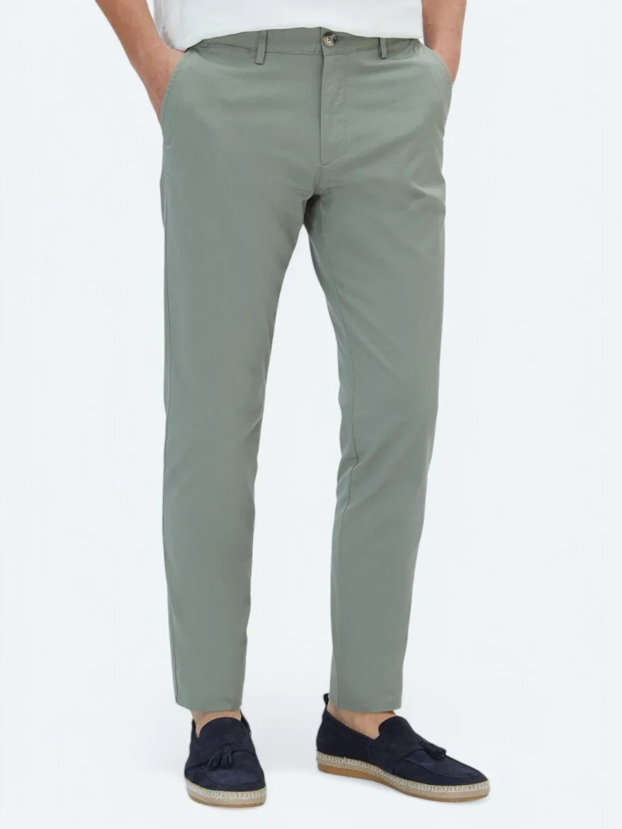 Green Weaving Regular Fit Casual Cotton Blended Trousers - 2