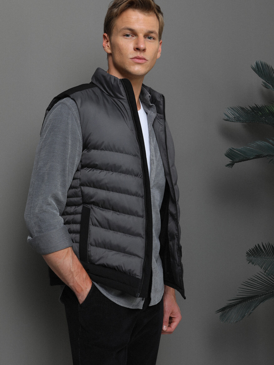 Grey Regular Fit Turtleneck Casual Weaving Puffer Vest - 4