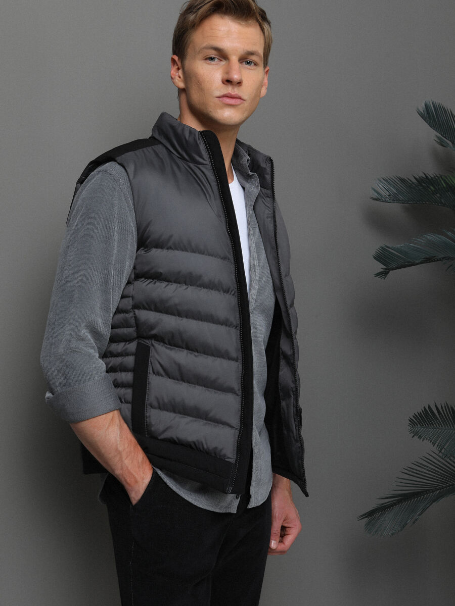 Grey Regular Fit Turtleneck Casual Weaving Puffer Vest - 4