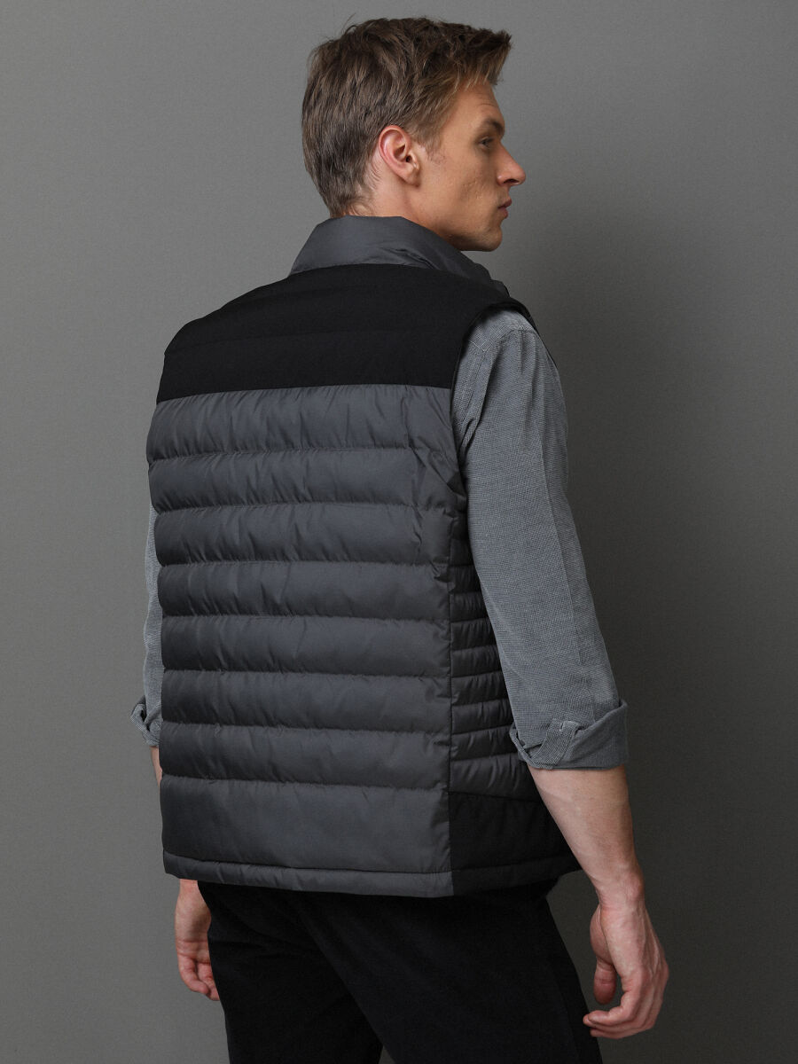 Grey Regular Fit Turtleneck Casual Weaving Puffer Vest - 5