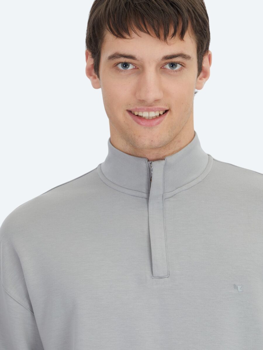 Grey Turtleneck Plain Sweatshirt - 4