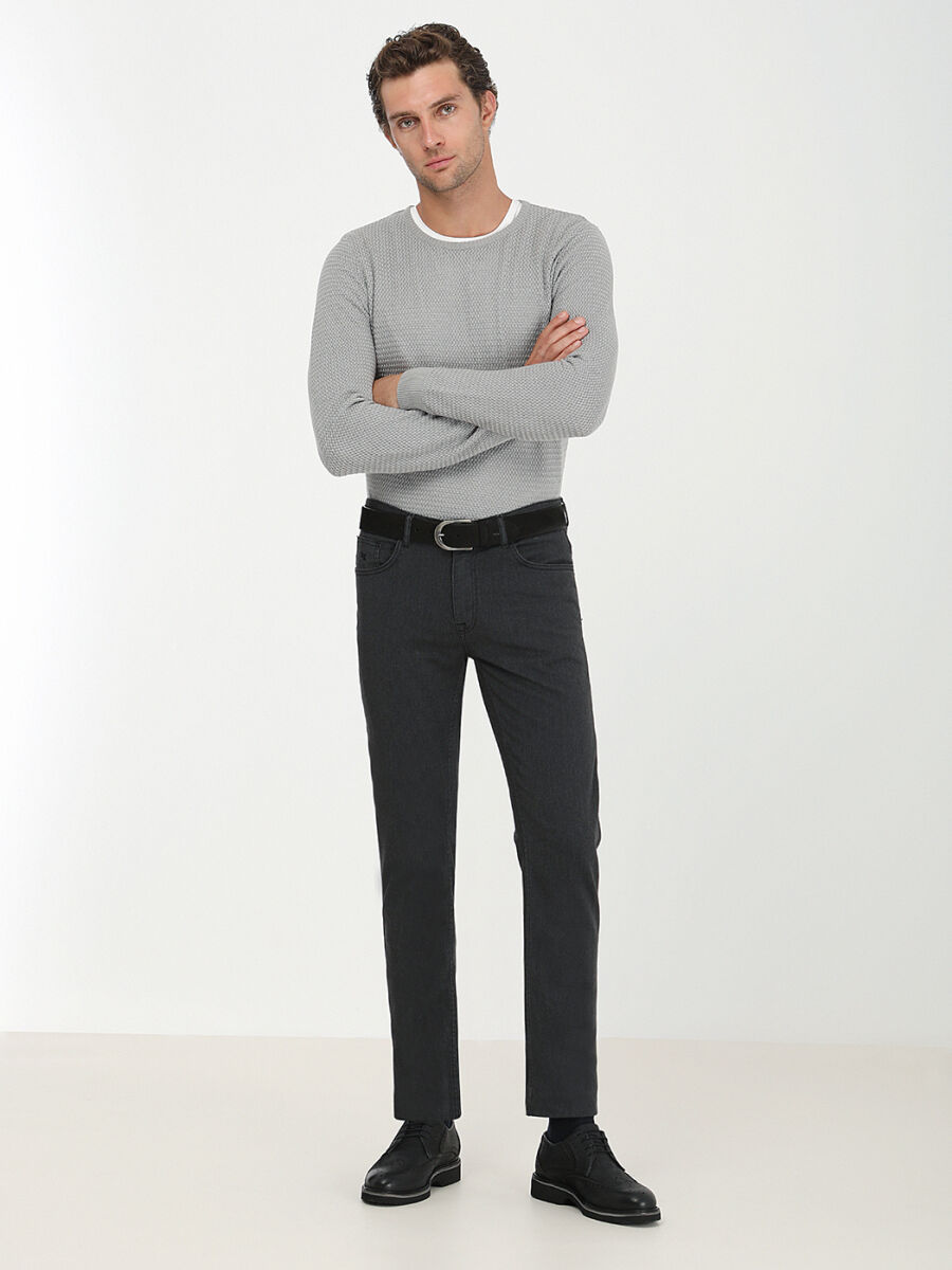 Grey Weaving Slim Fit Casual Cotton Blended Trousers - 2