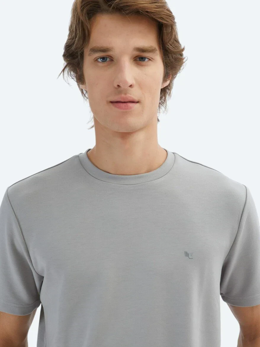 Gri Düz Bisiklet Yaka T-Shirt 