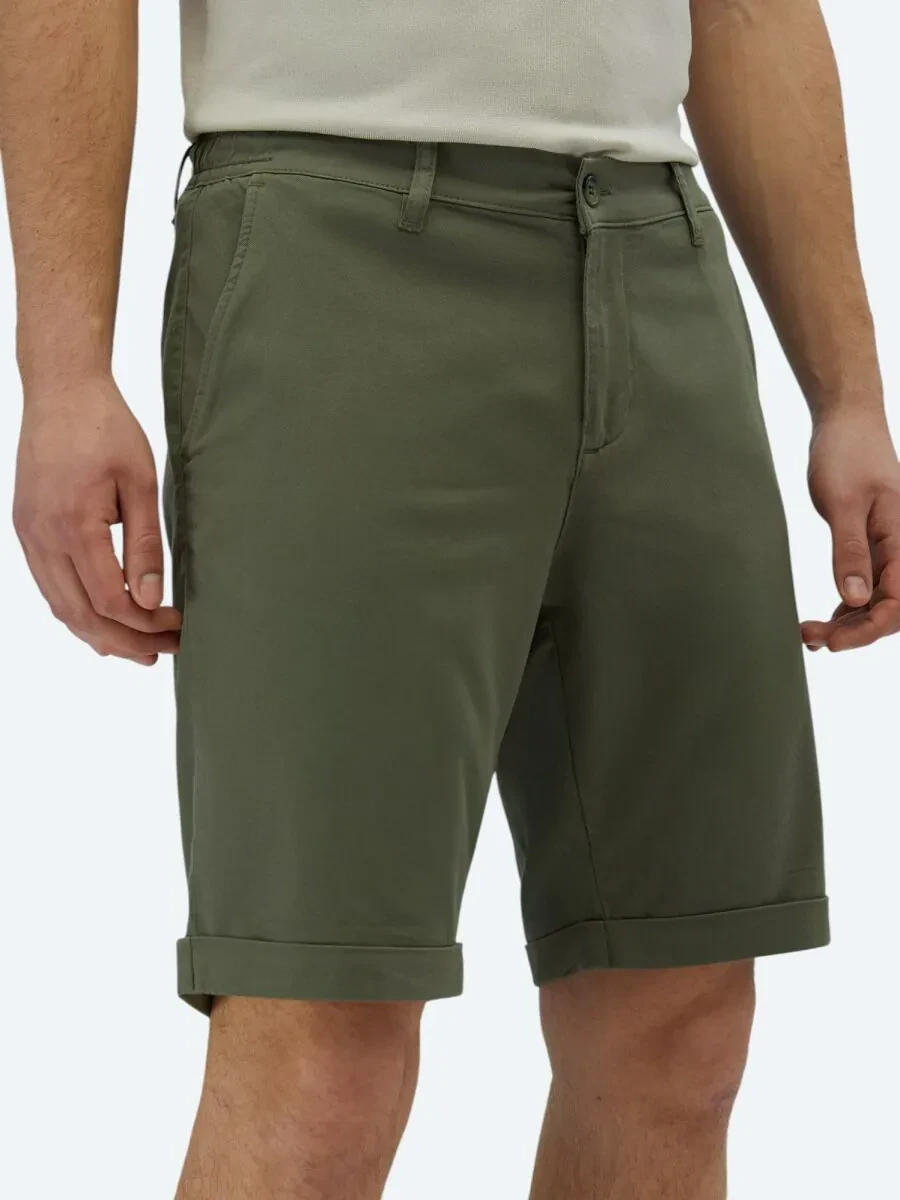 Haki Düz Dokuma Slim Fit Casual Pamuk Karışımlı Bermuda - 3