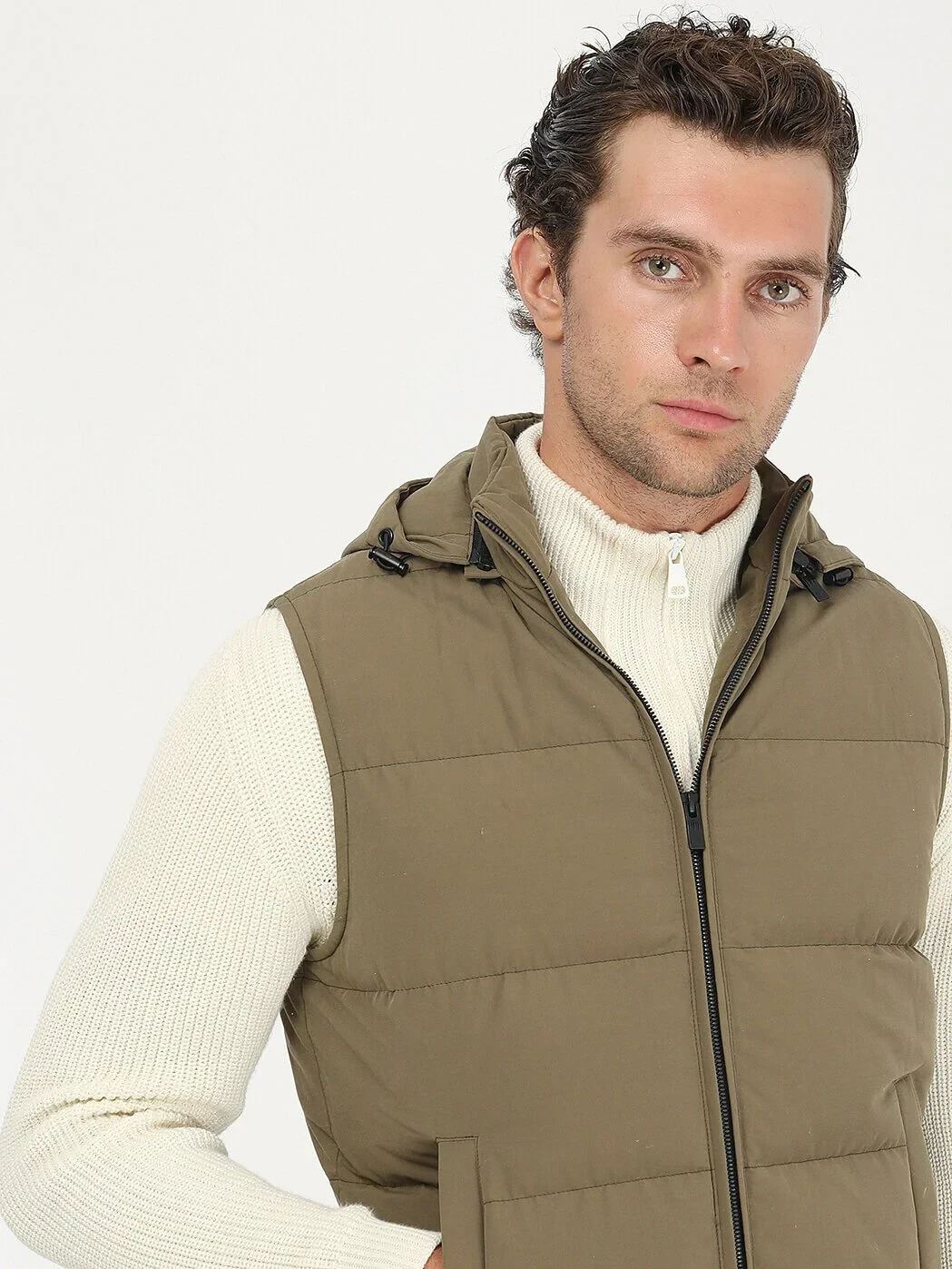 Haki Regular Fit Kapüşonlu Casual Dokuma Spor Yelek - 3