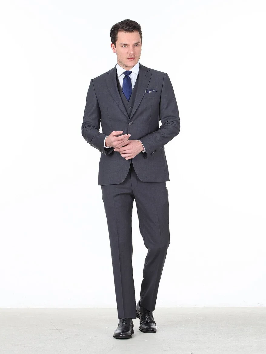 Hard Coal Suit With Waistcoat - 2