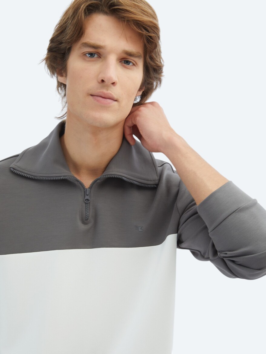 Hard Coal Turtleneck Sweatshirt - 3