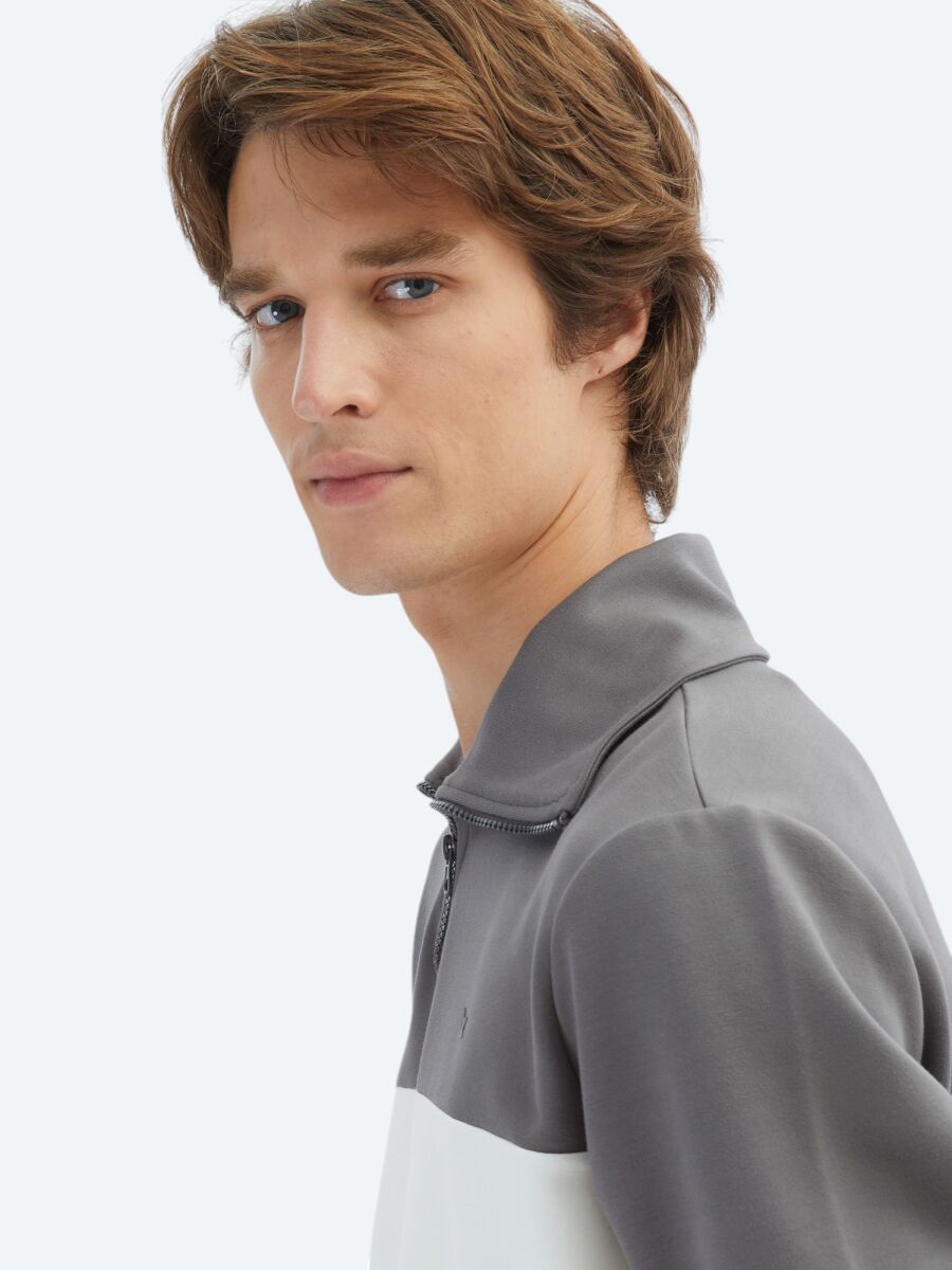 Hard Coal Turtleneck Sweatshirt - 5