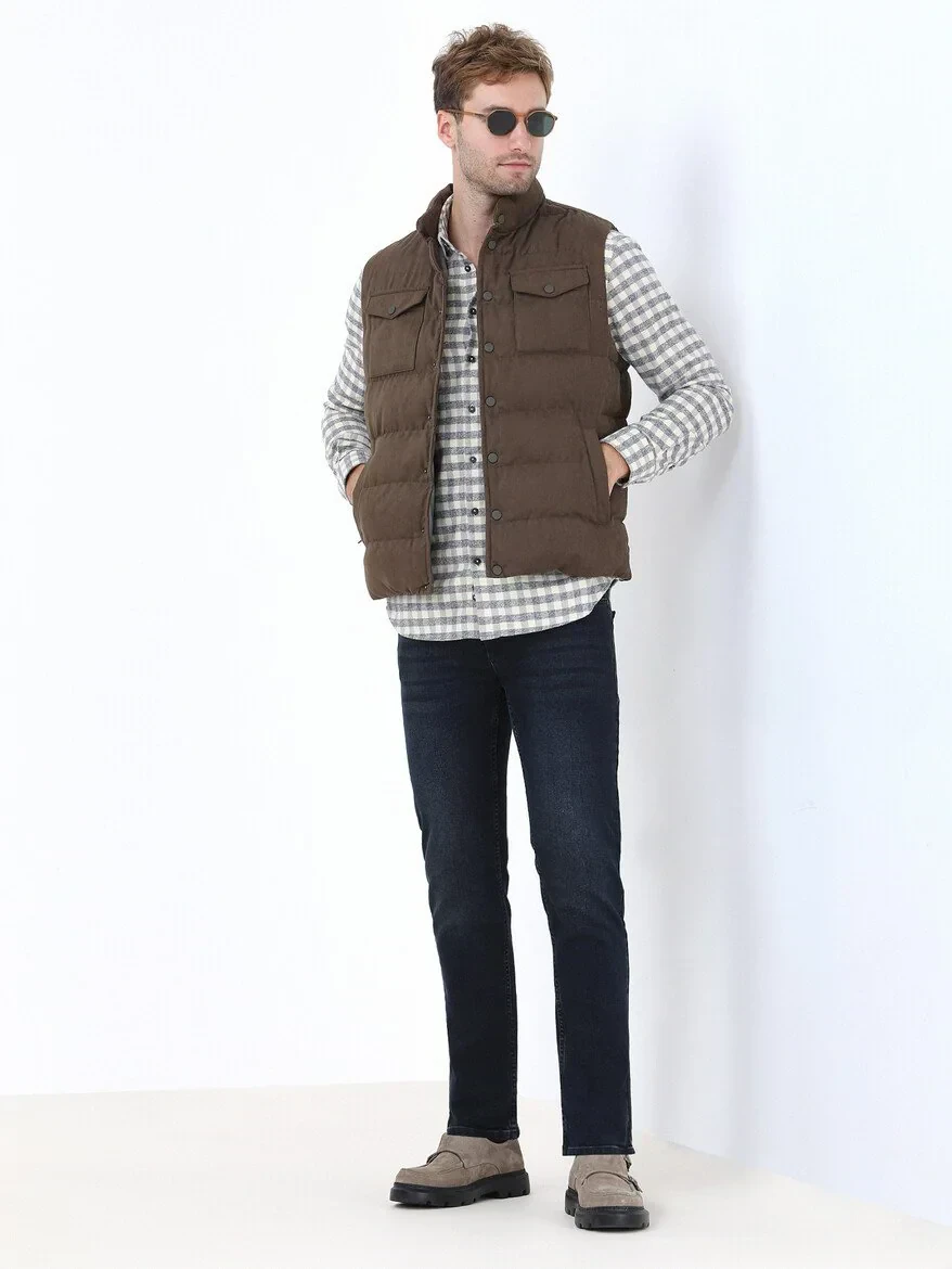 Hazelnut Regular Fit Turtleneck Casual Weaving Puffer Vest - 2