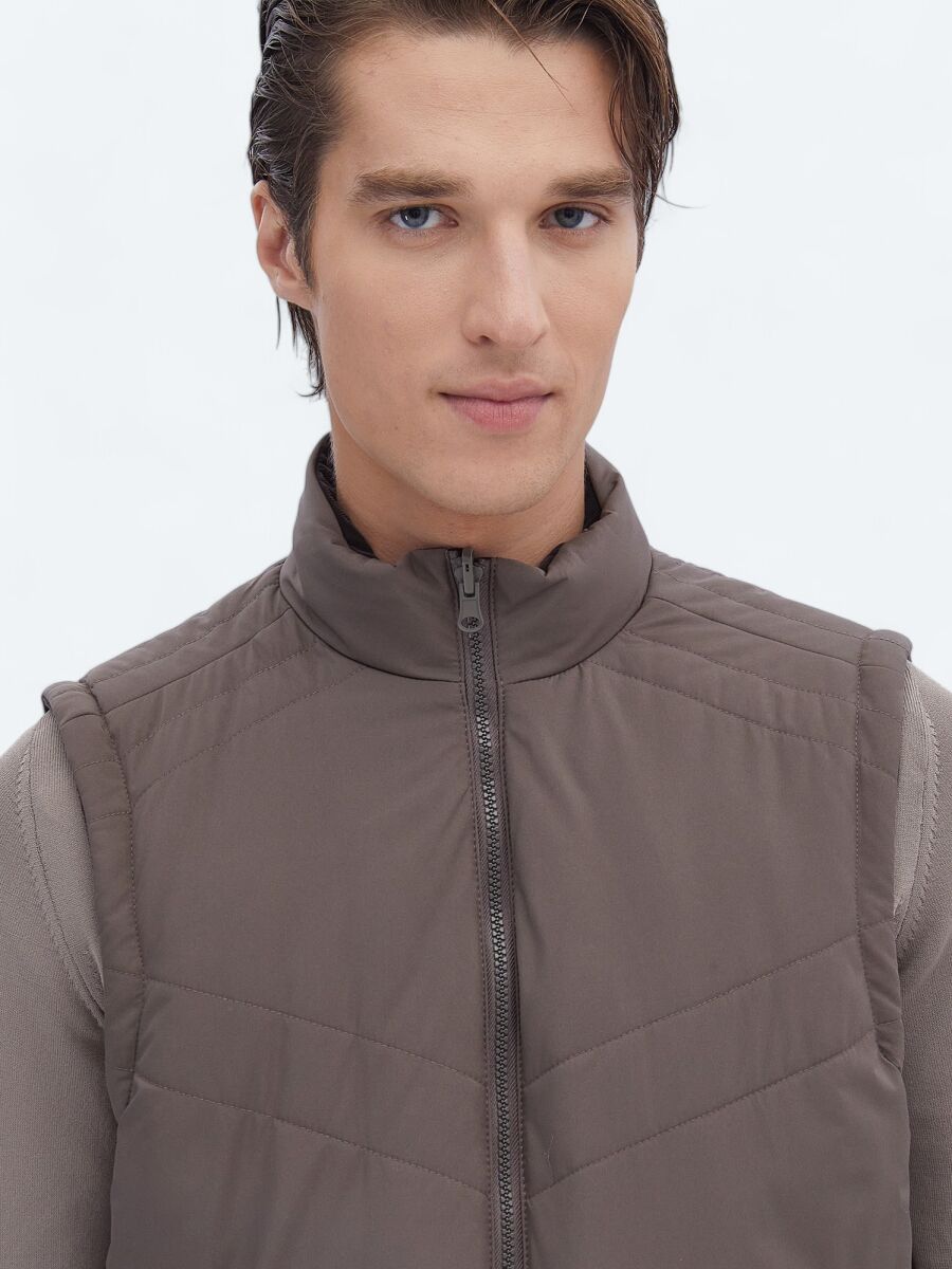 Koyu Vizon Regular Fit Gizli Kapüşon Casual Dokuma Spor Yelek - 7