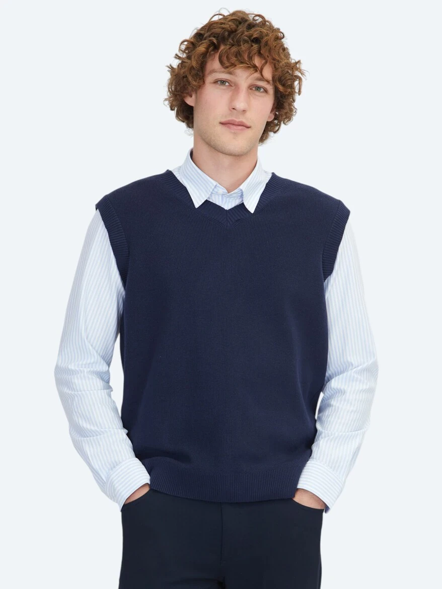 Lacivert Süveter - 1