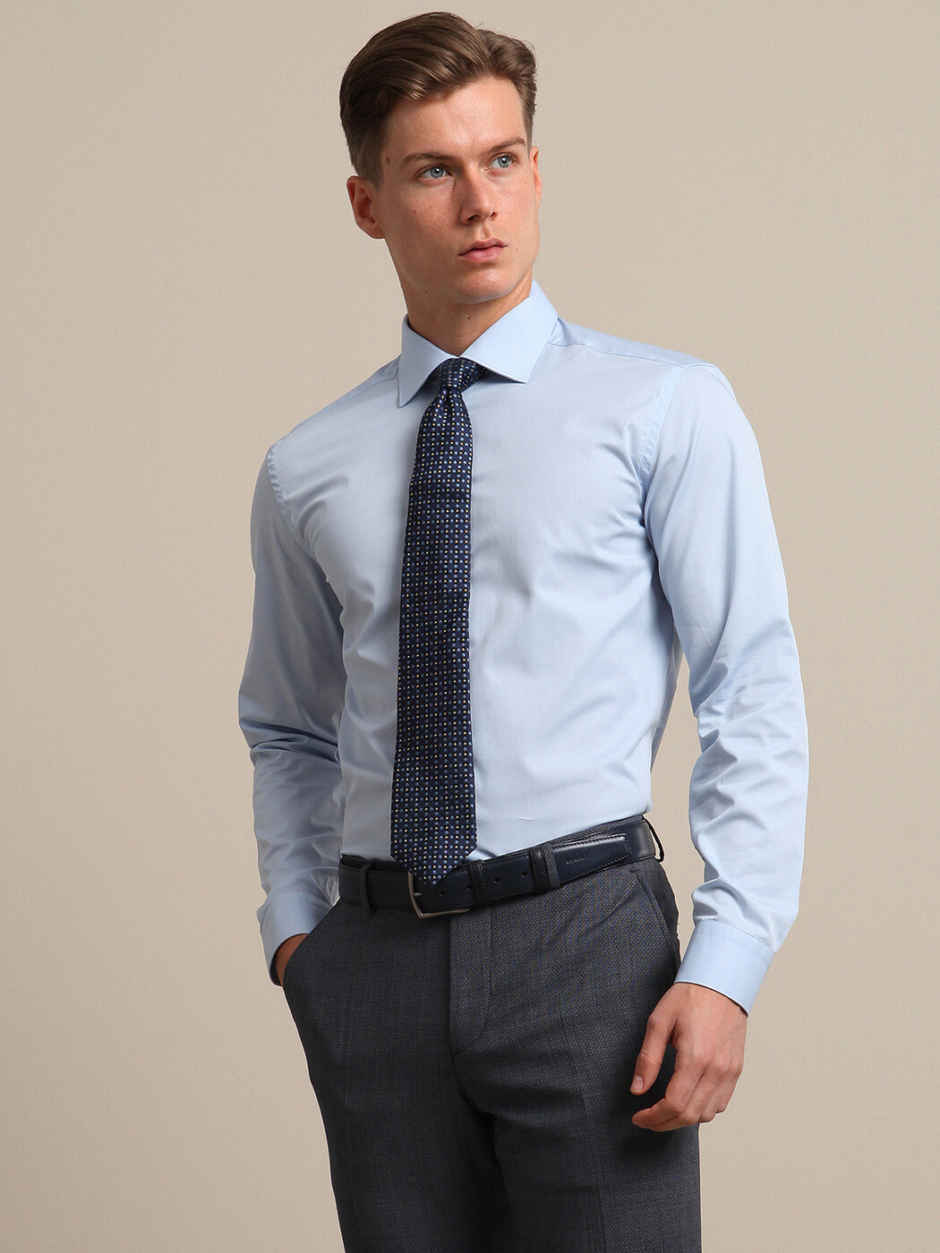 Mavi Düz Slim Fit Dokuma Klasik Pamuk Karışımlı Gömlek - 1