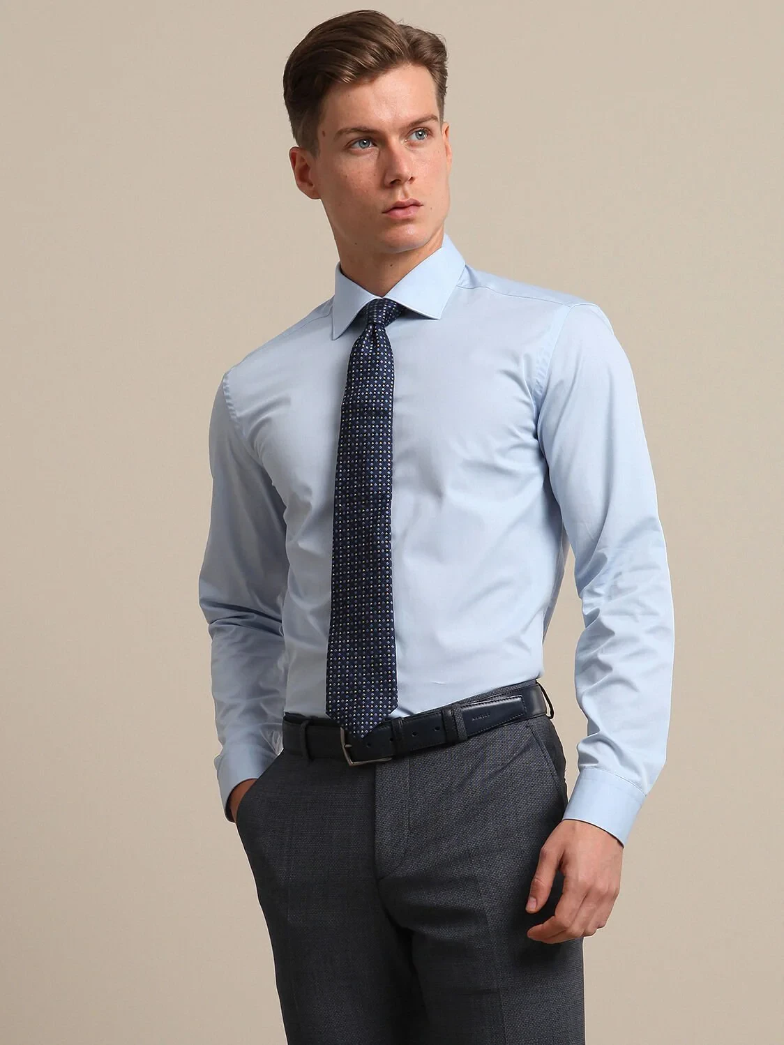 Mavi Düz Slim Fit Dokuma Klasik Pamuk Karışımlı Gömlek - 1