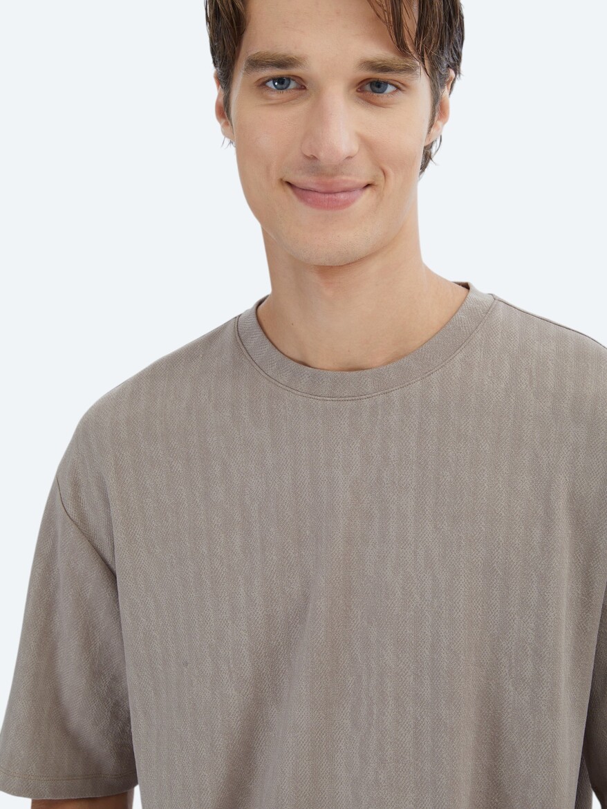 Mink Patterned Crew Neck T-Shirt - 3