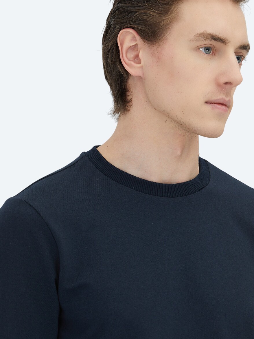 Navy Blue Crew Neck Sweatshirt - 3