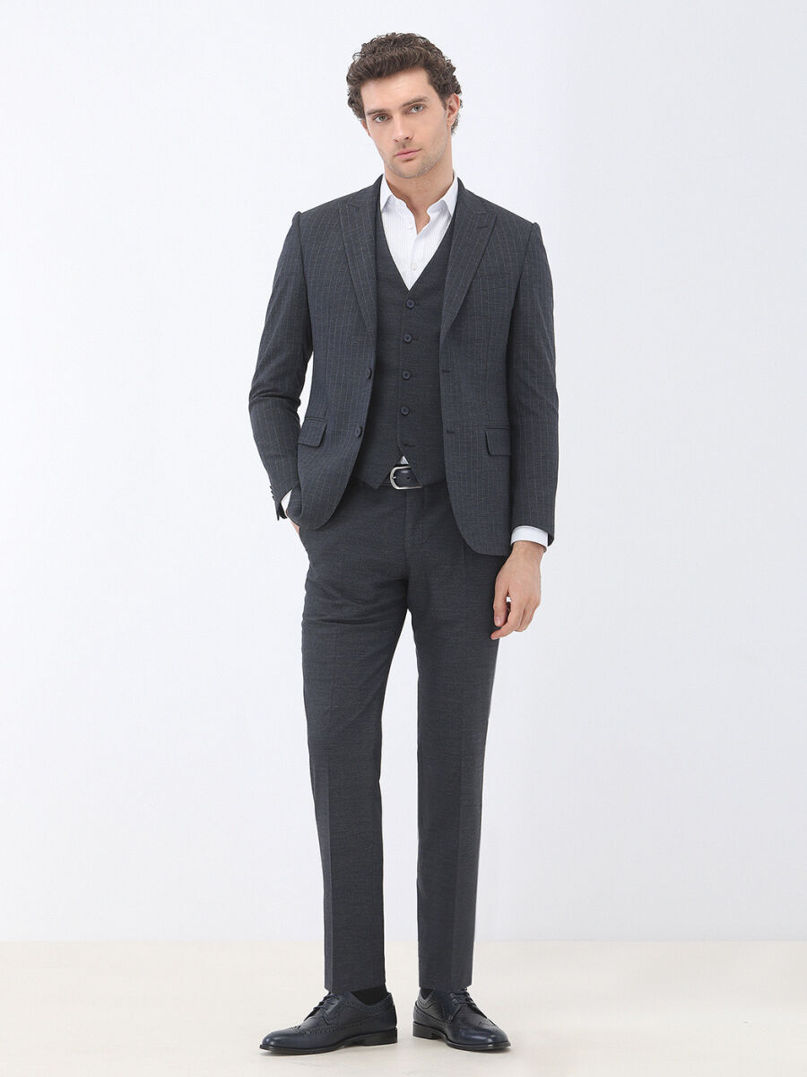 Navy Blue Suit With Waistcoat - 3