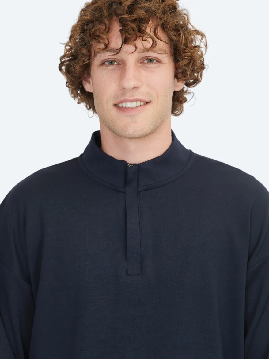 Navy Blue Turtleneck Sweatshirt - 4