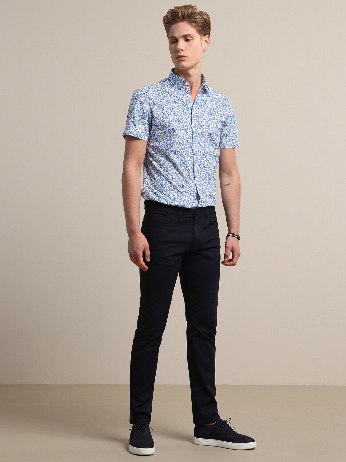 Navy Blue Weaving Slim Fit Casual Cotton Blended Trousers - 3