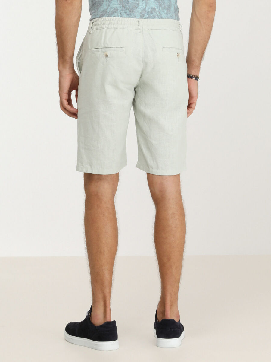 Nil Yeşili Dokuma Slim Fit Casual Bermuda - 4