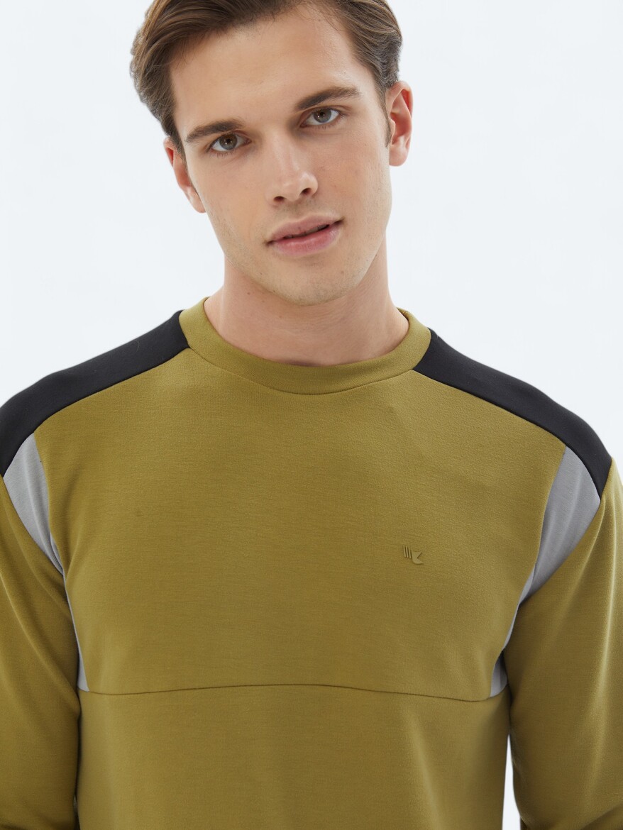 Oil Green Crew Neck Plain Sweatshirt 